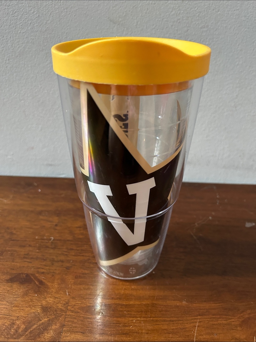 Yellow Lid Clear 24oz Travel Tumbler with Vanderbilt logo